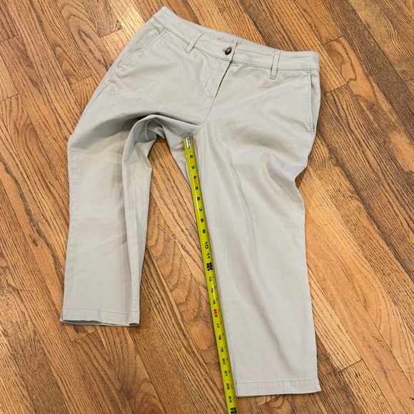 Tommy Bahama Light Beige Capris 10 - Picture 6 of 7